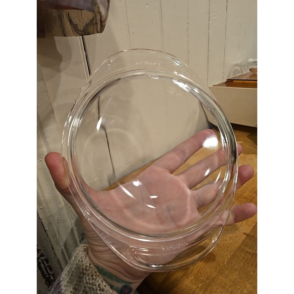 Vintage Round PYREX Domed Lid 682 - C37
